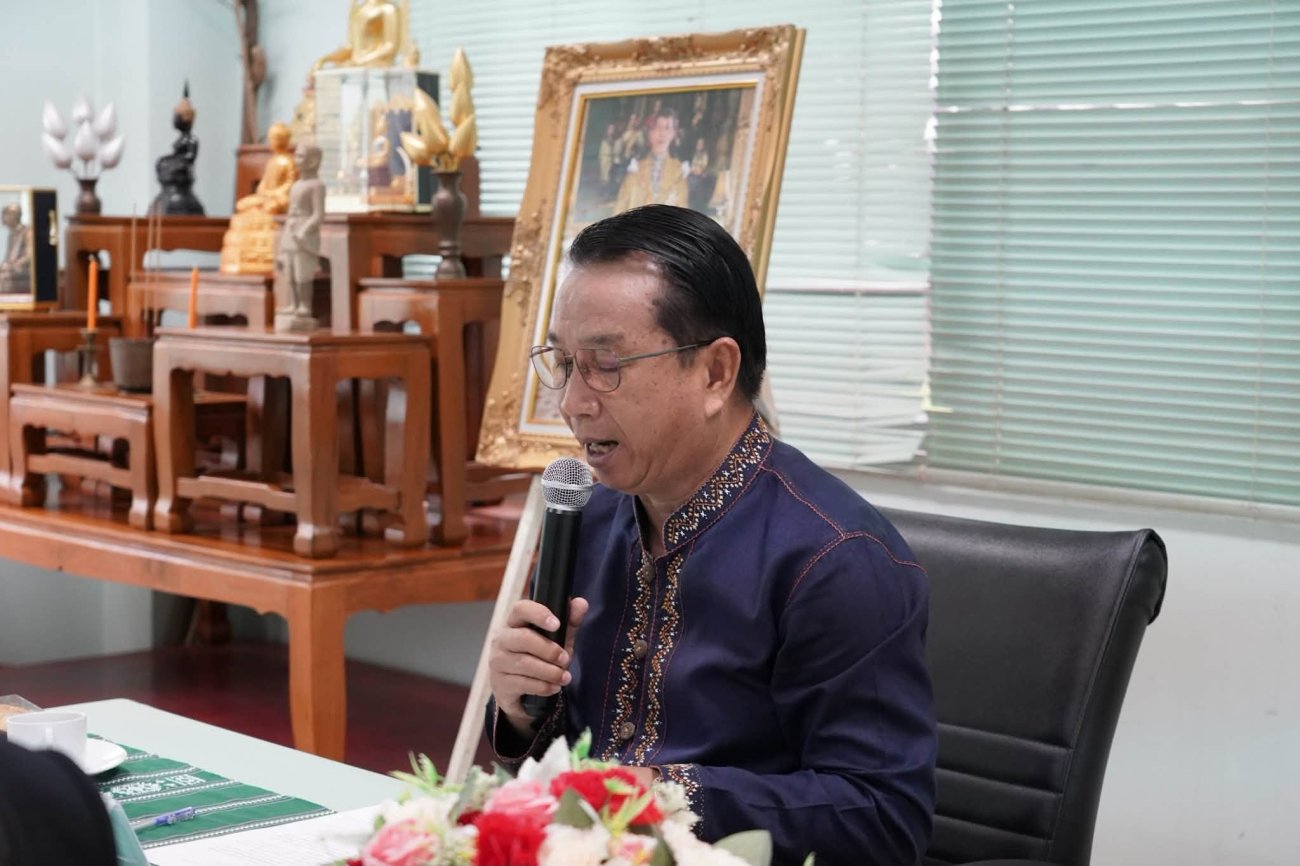 วันศุกร์ที่ 18 กันยายน พ.ศ.2569  เวลา 09:00 น.   ห้องประชุม ชั้น 2 เทศบาลตำบลนาจารย์        กองยุทธศาสตร์และงบประมาณ เทศบาลตำบลนาจารย์ ได้จัดการประชุมคณะกรรมการพัฒนาท้องถิ่น เทศบาลตำบลนาจารย์ เพื่อพิจารณาร่างแผนพัฒนา ฉบับที่ 3 (พ.ศ. 2571 - 2575) โดยมี นายสมนึก คำรัศมี นายกเทศมนตรีตำบลนาจารย์ เป็นประธานคณะกรรมการฯในการประชุม         ทั้งนี้ ที่ประชุมคณะกรรมการพัฒนาท้องถิ่น เทศบาลตำบลนาจารย์ ได้มีมติ "เห็นชอบ" ร่าง แผนพัฒนาเทศบาลตำบลนาจารย์ ฉบับที่ 3 (พ.ศ.2571-2575) เพื่อนำไปสู่ขั้นตอนการประกาศใช้แผนฯต่อไป